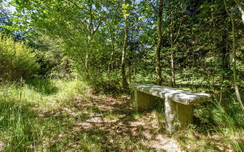 Milda - 1.9Km from the Sea: Piscine, Mobilier De Jardin, Meubles, Recours, Dalle, Eco Hôtel, Ombre, Chaise, Loisir, Biens