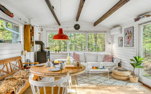 Susannah - from the Sea: Meubles, Design Intérieur, Bois, Plafond, Canapé, Salon, Sol, Chaise, Table, Pièce