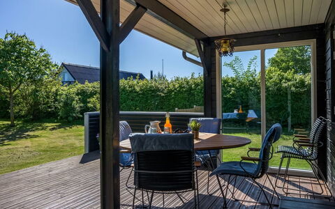 Gunhil - 200M from the Sea: Piscine, Mobilier De Jardin, Meubles, Recours, Dalle, Eco Hôtel, Ombre, Chaise, Loisir, Biens