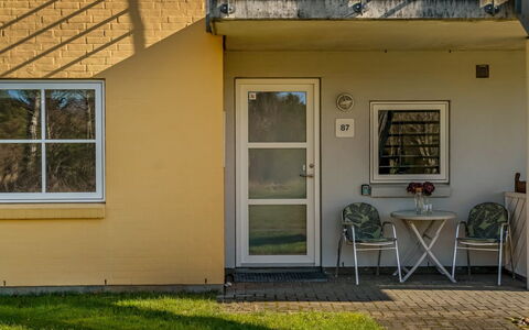 Jyrki - 100M from the Sea: Porte, Cour, Biens, Balcon, Siding, Porche, Allée, Arrière-Cour, Mobilier De Jardin, Accueil Porte