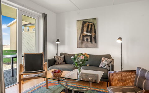 Jyrki - 100M from the Sea: Meubles, Design Intérieur, Sol, Mur, Sol, Bois, Canapé, Salon, Table, Pièce