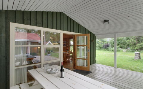 Gerasim - 400M from the Sea: Bois, Plafond, Sol, Meubles, Sol, Design Intérieur, Dur, Porche, Porte, Tache De Bois