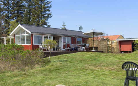 Ingold - 50M from the Sea: Toit, Maison, Lot Terre, Domicile, Chalet, Biens, Batiments Jardin, Ombre, Cabane En Rondins, Aménagement Paysager