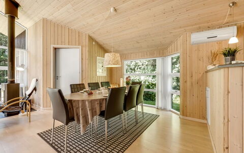Thorketil - 1.1Km from the Sea: Maison, Toit, Domicile, Chalet, Cabanon, Batiments Jardin, Siding, Cour, Cabane En Rondins, Cabane