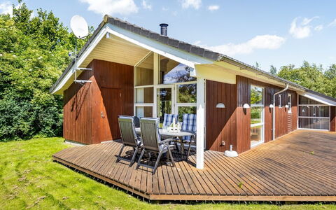 Thorketil - 1.1Km from the Sea: Maison, Toit, Domicile, Chalet, Cabanon, Batiments Jardin, Siding, Cour, Cabane En Rondins, Cabane
