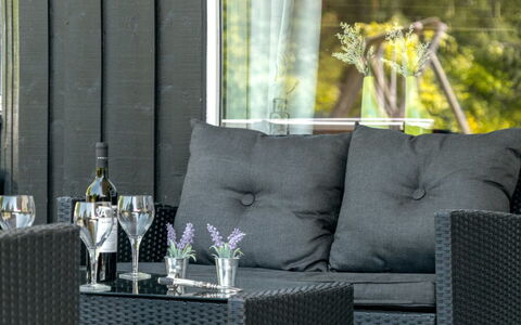 Esaline - 400M from the Sea: Meubles, Design Intérieur, Chaise, Sol, Table, Recours, Sol, Plafond, Pièce, Eco Hôtel