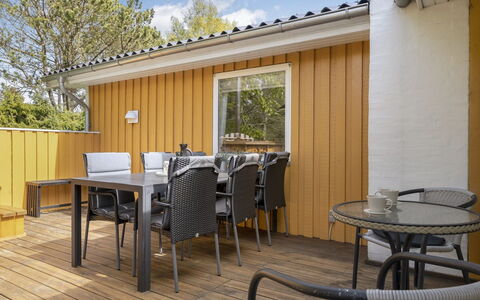 Nico - 1.1Km from the Sea: Maison, Domicile, Toit, Chalet, Biens, Aménagement Paysager, Batiments Jardin, Siding, Ferme