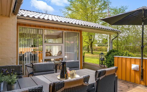 Nico - 1.1Km from the Sea: Maison, Domicile, Toit, Chalet, Biens, Aménagement Paysager, Batiments Jardin, Siding, Ferme