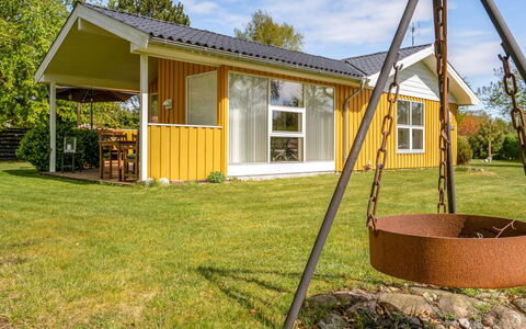 Nico - 1.1Km from the Sea: Maison, Domicile, Toit, Chalet, Biens, Aménagement Paysager, Batiments Jardin, Siding, Ferme