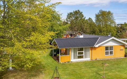 Nico - 1.1Km from the Sea: Maison, Domicile, Toit, Chalet, Biens, Aménagement Paysager, Batiments Jardin, Siding, Ferme