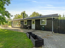 elly - 1km From The Sea