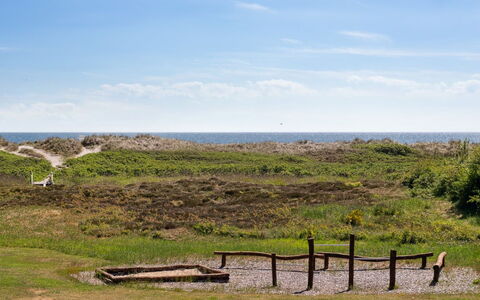 Dafna - 100M from the Sea: Bois, Tache De Bois, Planche, Dur, Chalet, Plate-Forme, Siding, Ombre, Parquet, Batiments Jardin