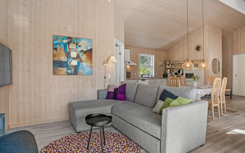 Fredegæst - 700M from the Sea: Bois, Sol, Design Intérieur, Sol, Meubles, Plafond, Pièce, Salon, Parquet, Domicile
