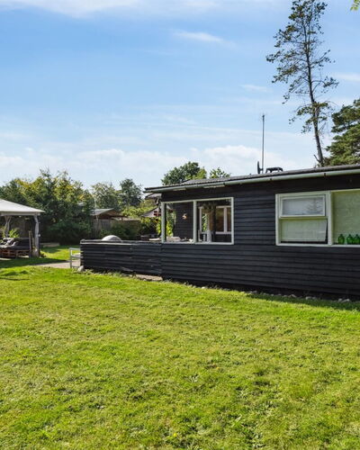 Annamie - 650M from the Sea
