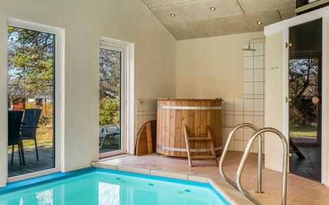 Aud - 300M from the Sea: Domicile, Chalet, Porte, Biens, Ombre, Siding, Dur, Batiments Jardin, Porche, Conception