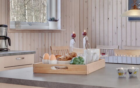 Mikko - 2.2Km from the Sea: Meubles, Design Intérieur, Sol, Bois, Sol, Plafond, Parquet, Chaise, Table, Éclairage