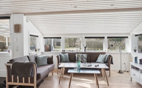 Erhardt - 800M from the Sea: Meubles, Bois, Design Intérieur, Sol, Sol, Canapé, Plafond, Salon, Parquet, Domicile