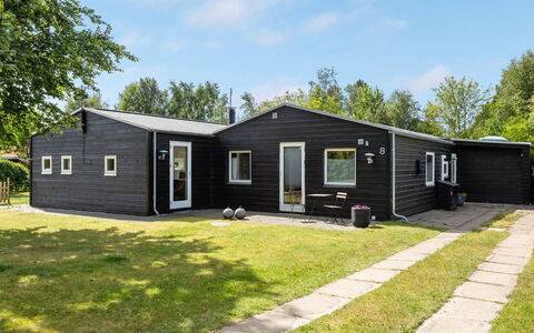 Sigfred - 1.5Km from the Sea: Bois, Tache De Bois, Planche, Dur, Chalet, Plate-Forme, Siding, Ombre, Parquet, Batiments Jardin