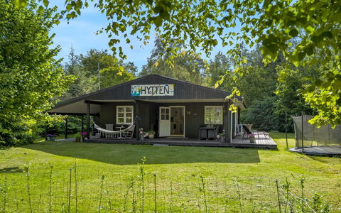Sunaj - from the Sea: Toit, Maison, Domicile, Chalet, Siding, Biens, Allée, Batiments Jardin, Cour, Cabanon