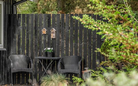 Ditleif - 400M from the Sea: Piscine, Mobilier De Jardin, Meubles, Recours, Dalle, Eco Hôtel, Ombre, Chaise, Loisir, Biens
