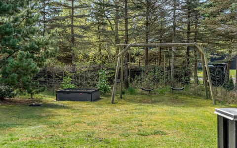 Ditleif - 400M from the Sea: Piscine, Mobilier De Jardin, Meubles, Recours, Dalle, Eco Hôtel, Ombre, Chaise, Loisir, Biens
