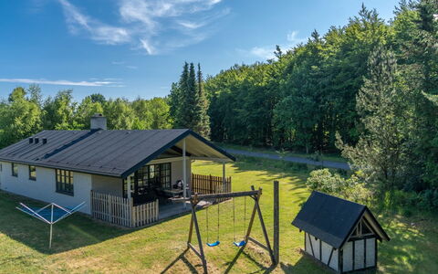 Henny - 1.5Km from the Sea: Piscine, Mobilier De Jardin, Meubles, Recours, Dalle, Eco Hôtel, Ombre, Chaise, Loisir, Biens