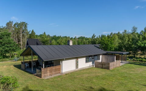 Henny - 1.5Km from the Sea: Piscine, Mobilier De Jardin, Meubles, Recours, Dalle, Eco Hôtel, Ombre, Chaise, Loisir, Biens