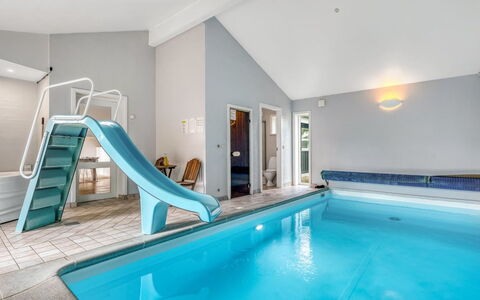 Karstina - 1Km from the Sea: Piscine, Plafond, Recours, Hôtel, Centre De Loisirs, Daylighting, Eco Hôtel, Villa
