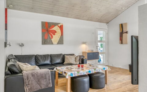 Karstina - 1Km from the Sea: Meubles, Design Intérieur, Sol, Mur, Bois, Plafond, Canapé, Sol, Salon, Pièce