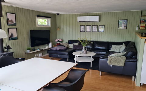 Matz - 350M from the Sea: Meubles, Design Intérieur, Bois, Sol, Sol, Plafond, Pièce, Canapé, Salon, Éclairage