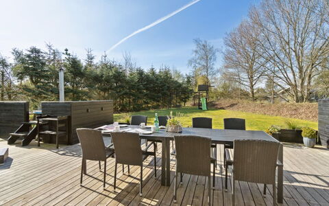 Todor - 1.1Km from the Sea: Piscine, Mobilier De Jardin, Meubles, Recours, Dalle, Eco Hôtel, Ombre, Chaise, Loisir, Biens
