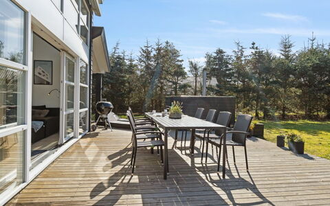 Todor - 1.1Km from the Sea: Piscine, Mobilier De Jardin, Meubles, Recours, Dalle, Eco Hôtel, Ombre, Chaise, Loisir, Biens