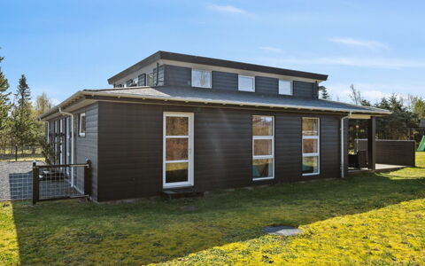 Todor - 1.1Km from the Sea: Piscine, Mobilier De Jardin, Meubles, Recours, Dalle, Eco Hôtel, Ombre, Chaise, Loisir, Biens