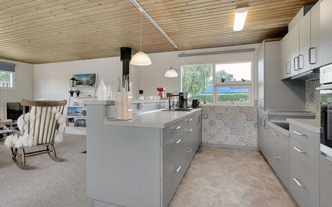 Mina - 1.4Km from the Sea: Cuisine, Comptoir, Plafond, Design Intérieur, Sol, Cabinetry, Appareil De Cuisine, Domicile, Meubles, Sol