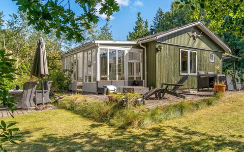 Ane - 1.7Km from the Sea: Maison, Arbuste, Chalet, Domicile, Lot Terre, Toit, Biens, Siding, Jardin
