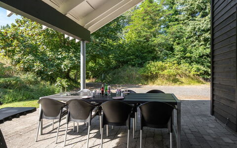 Ralda - 590M from the Sea: Architecture, Toit, Domicile, Composite, Daylighting, Siding, Allée