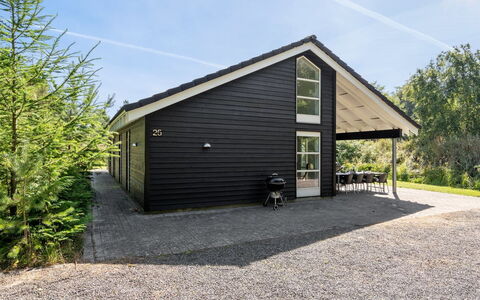 Ralda - 590M from the Sea: Architecture, Toit, Domicile, Composite, Daylighting, Siding, Allée