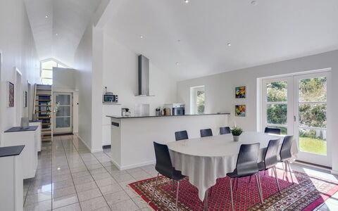 Ralda - 590M from the Sea: Architecture, Toit, Domicile, Composite, Daylighting, Siding, Allée