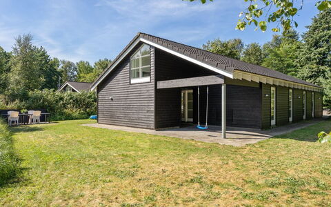 Ralda - 590M from the Sea: Architecture, Toit, Domicile, Composite, Daylighting, Siding, Allée