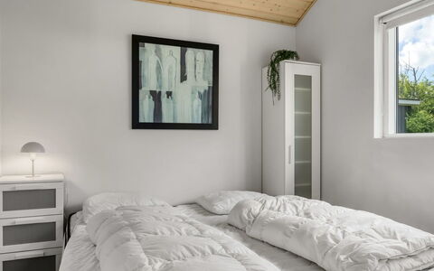 Dorithea - 3.5Km from the Sea: Lit, Chambre, Design Intérieur, Bois, Meubles, Plafond, Drap De Lit, Literie, Sol, Sol