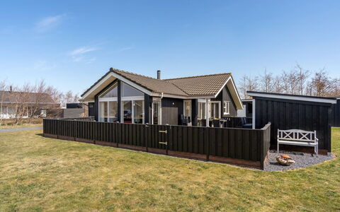 Dorithea - 3.5Km from the Sea: Domicile, Toit, Maison, Chalet, Biens, Porte, Porche, Siding, Ferme, Ombre