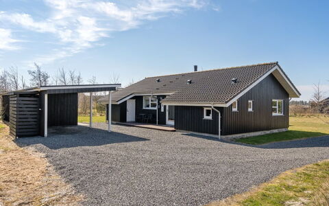 Dorithea - 3.5Km from the Sea: Domicile, Toit, Maison, Chalet, Biens, Porte, Porche, Siding, Ferme, Ombre