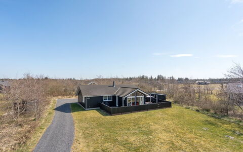 Dorithea - 3.5Km from the Sea: Domicile, Toit, Maison, Chalet, Biens, Porte, Porche, Siding, Ferme, Ombre