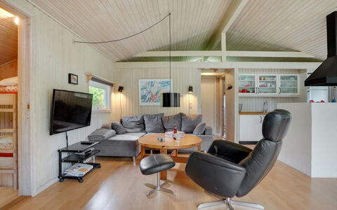 Evan - 1.3Km from the Sea: Design Intérieur, Plafond, Bois, Meubles, Sol, Canapé, Pièce, Sol, Salon, Luminaire