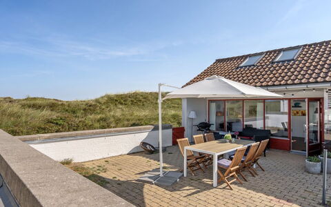 Marjon - 400M from the Sea: Toit, Domicile, Porte, Chalet, Ombre, Siding, Cour, Biens, Arrière-Cour