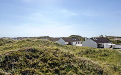 Marjon - 400M from the Sea: Toit, Domicile, Porte, Chalet, Ombre, Siding, Cour, Biens, Arrière-Cour