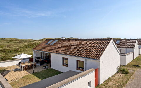 Marjon - 400M from the Sea: Toit, Domicile, Porte, Chalet, Ombre, Siding, Cour, Biens, Arrière-Cour