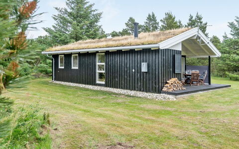 Svantepolk - 1.1Km from the Sea: Maison, Domicile, Porte, Toit, Chalet, Biens, Jardin, Ombre, Siding, Cour