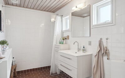 Viena - 400M from the Sea