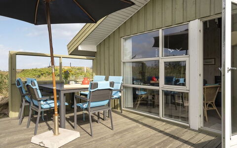 Syni - 500M from the Sea: Bois, Toit, Architecture, Domicile, Maison, Chalet, Siding, Dur, Pente, Biens
